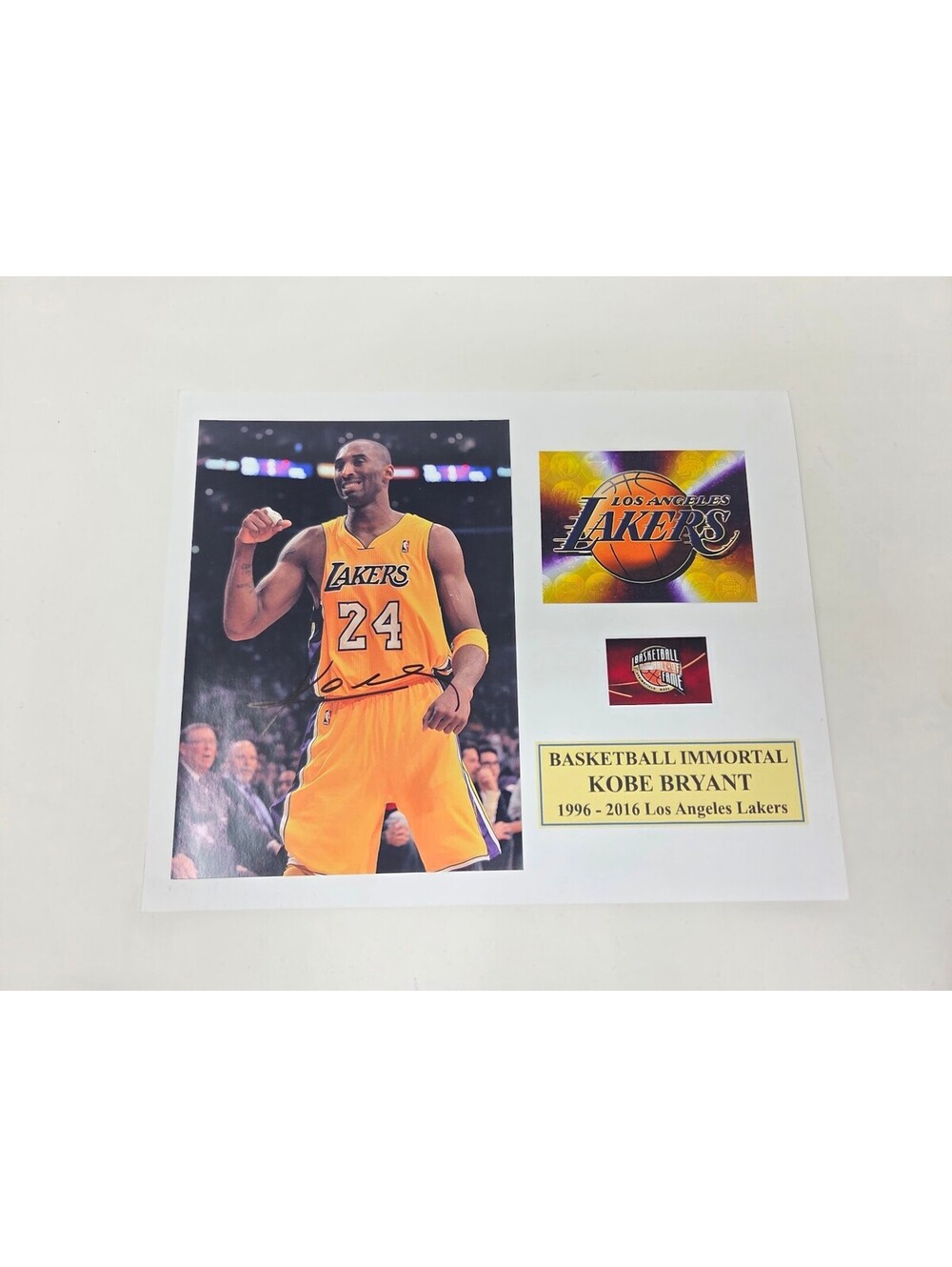 Kobe Bryant Signed Los Angeles Lakers Hall of Fame Photo Display w/Logos 8x10